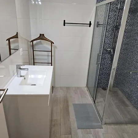 Luxury Private House Near Villa *